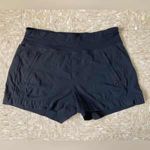 Athleta Trekkie North Short Size 10